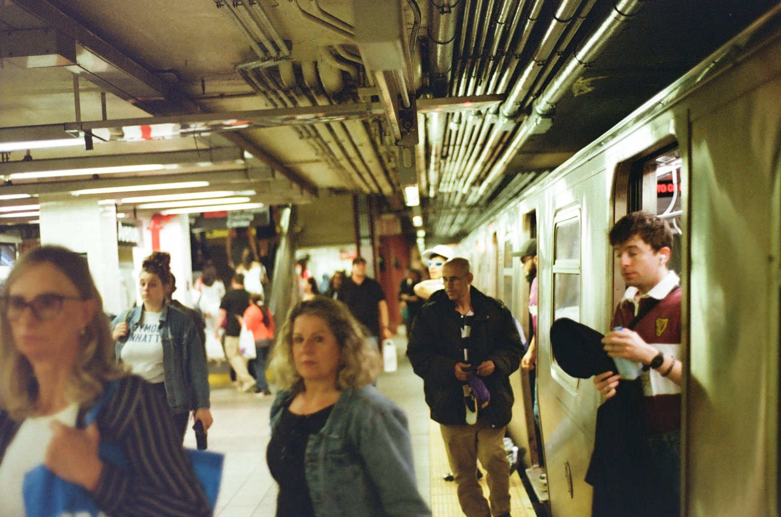 /images/ten-years-nyc/train.jpg
